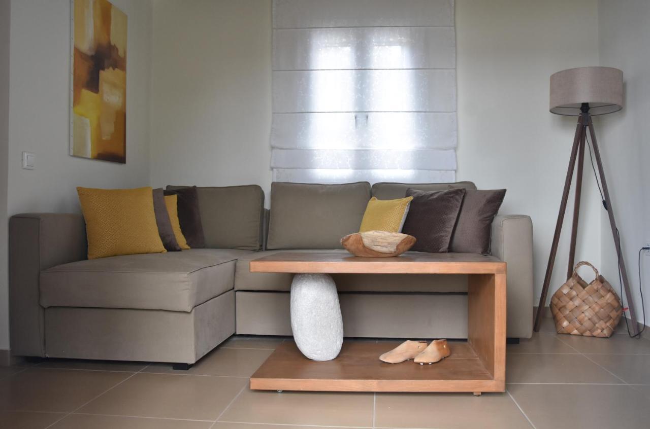 Nelleas Home Adámasz Kültér fotó